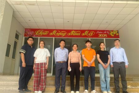 Trung tâm Phát triển sản phẩm thiên nhiên và Công nghệ - Thiết bị
