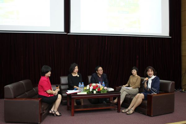 Seminar and book exhibition celebrates Vietnam Book and Reading Culture Day 2021