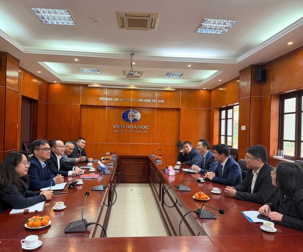 Đoàn đại biểu Trường Đại học Sư phạm Quảng Tây (Trung Quốc) thăm và làm việc tại Viện Hóa học