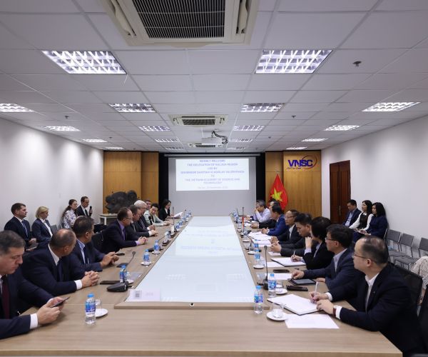 Đoàn đại biểu tỉnh Kaluga - Liên Bang Nga thăm và làm việc với Viện Hàn lâm Khoa học và Công nghệ Việt Nam: Thúc đẩy hợp tác trong lĩnh vực công nghệ vũ trụ, sinh học và đào tạo nhân lực