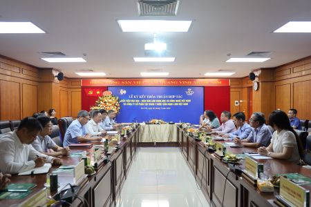 Ký kết thỏa thuận hợp tác nghiên cứu, phát triển sản phẩm từ dược liệu