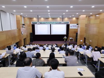 Hội nghị “Thúc đẩy nghiên cứu cơ bản, làm chủ một số công nghệ chiến lược và tăng cường năng lực Viện Hàn lâm Khoa học và Công nghệ Việt Nam”