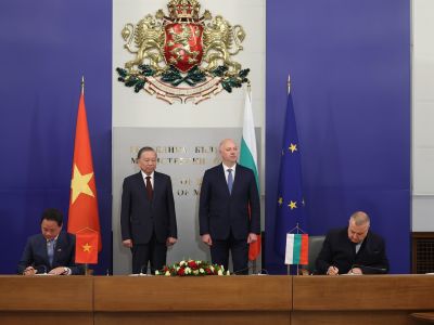 Viện Hàn lâm Khoa học và Công nghệ Việt Nam và Viện Hàn lâm Khoa học Bulgaria cam kết tiếp tục thúc đẩy hợp tác nghiên cứu và đào tạo chung Viện Hàn lâm Khoa học và Công nghệ Việt Nam và Viện Hàn lâm Khoa học Bulgaria cam kết tiếp tục thúc đẩy hợp tác nghiên cứu và đào tạo chung