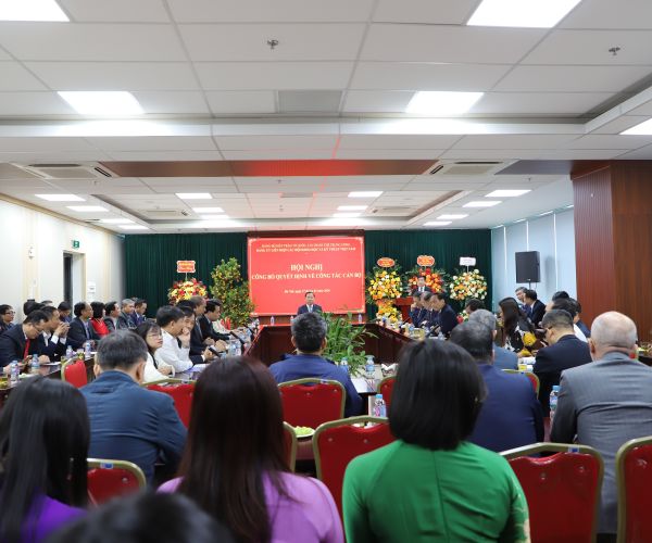 Hội nghị công bố Quyết định và chúc mừng GS.VS. Châu Văn Minh tham gia Ban chấp hành, Ban Thường vụ và giữ chức Bí thư Đảng ủy Liên hiệp các Hội Khoa học và Kỹ thuật Việt Nam nhiệm kỳ 2025 – 2030