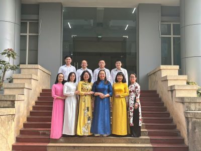 Phòng Hóa sinh nông nghiệp và Tinh dầu