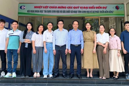 Phòng Vật liệu tiên tiến